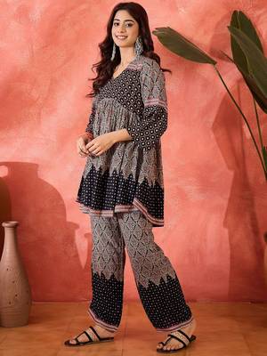Printed v-neck top with trouser co-ords 2