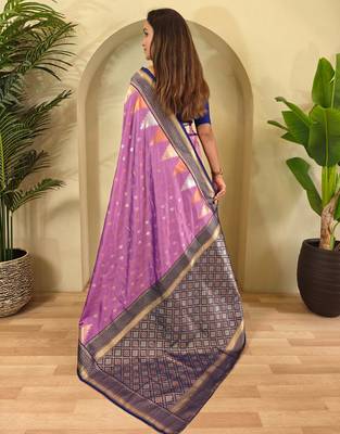 Onion pink art silk  woven saree 3