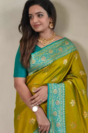 Mehendi art silk  woven saree