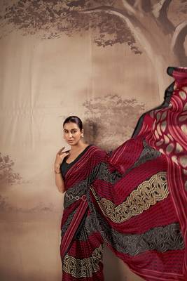 Geometric printed poly mulmul cotton saree for everyday elegance 2