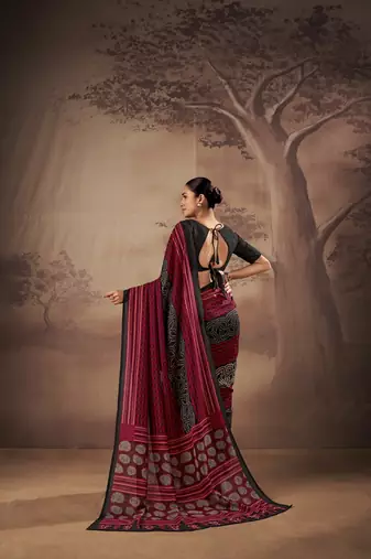 Geometric printed poly mulmul cotton saree for everyday elegance