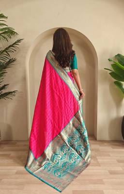 Hot pink art silk  woven saree 3