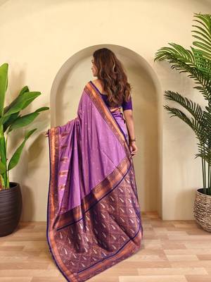Onion pink art silk  woven saree 3