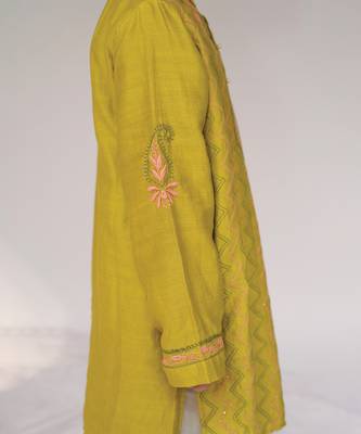 Green embroidered pure chanderi kurta set 2