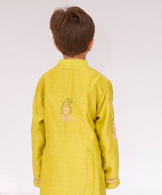 Green embroidered pure chanderi kurta set 3