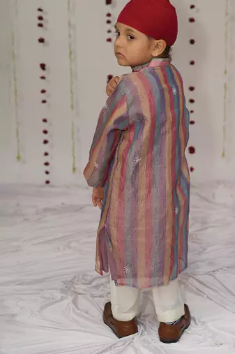 Multicolor embroidered tissue kurta set