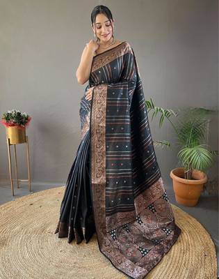 Black art silk  woven saree 3
