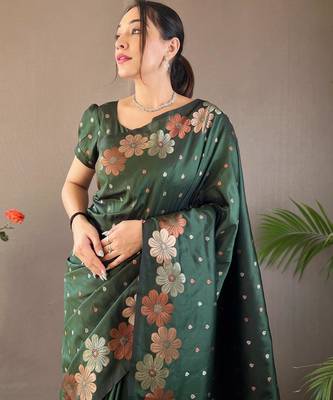 Green art silk  woven saree 5