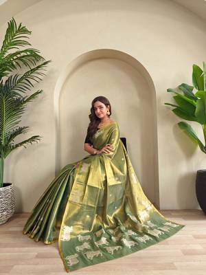 Green art silk  woven saree 4