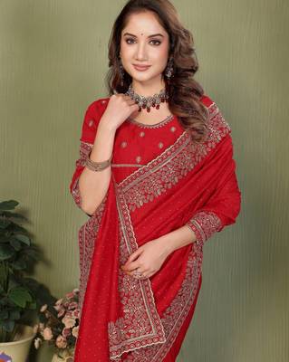 Red vichitra silk embroiderd jari work saree with matching blouse piece 5