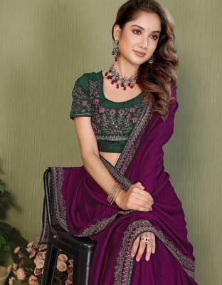 Purple vichitra silk embroiderd border work saree with contrast blouse piece 5