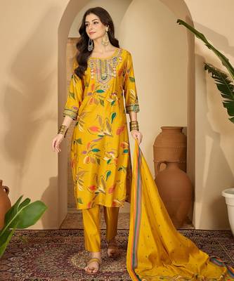 Women floral printed regular thread work kurta with trousers & with dupatta 1