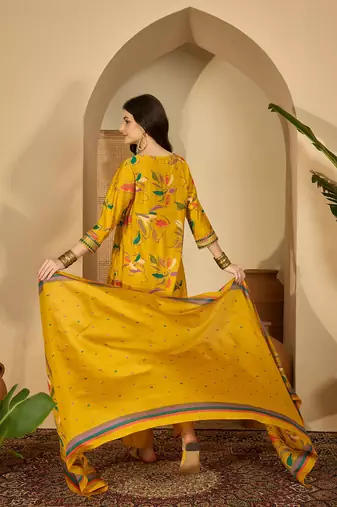 Women floral printed regular thread work kurta with trousers & with dupatta