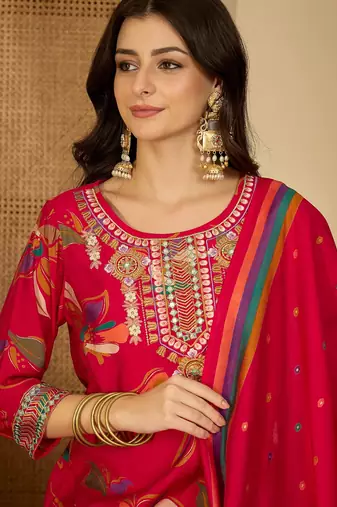 Women floral printed regular thread work kurta with trousers & with dupatta