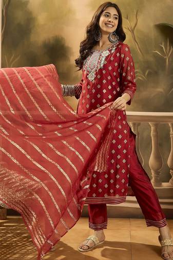 Women ethnic motifs embroidered kurta with trousers & dupatta