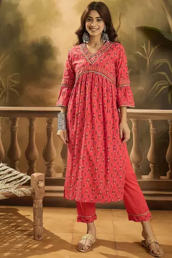 Women ethnic motifs printed cotton kurta with trousers & dupatta