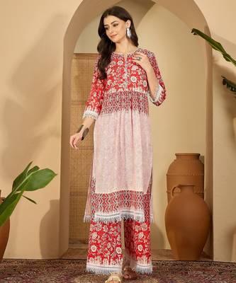 Women printed panelled kurti with palazzos 1