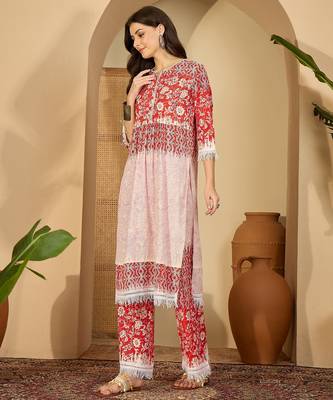 Women printed panelled kurti with palazzos 4