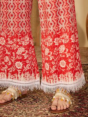 Women printed panelled kurti with palazzos 5