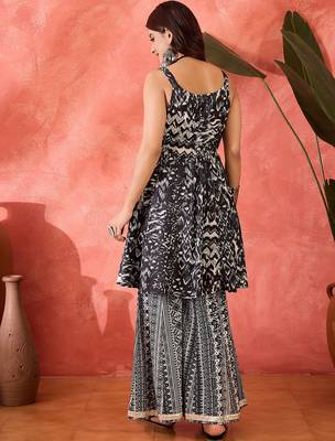 Women floral printed cotton kurta with palazzo 2
