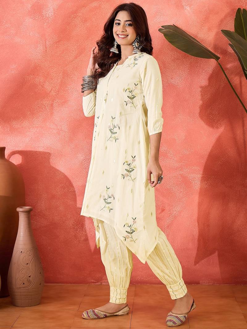 Women ethnic motifs embroidered cotton kurta with trousers