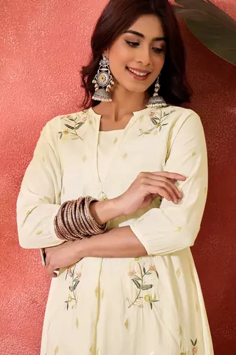 Women ethnic motifs embroidered cotton kurta with trousers