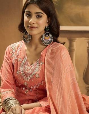 Women ethnic motifs embroidered cotton kurta with sharara & dupatta 4