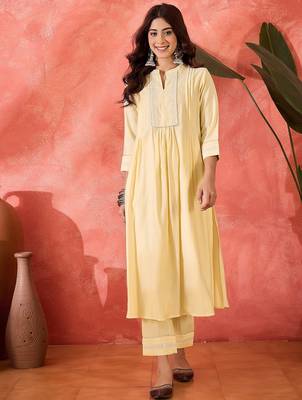 Women solid kurta with trousers 1