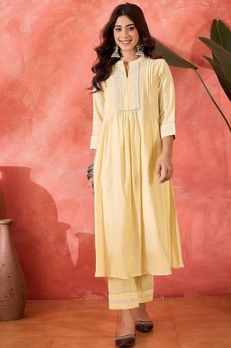 Women solid kurta with trousers