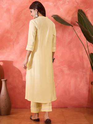 Women solid kurta with trousers 2