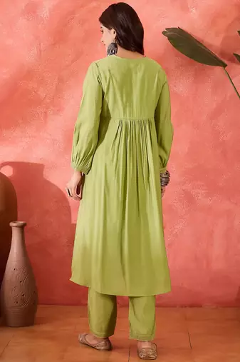 Women solid kurta with trousers