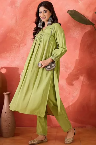Women solid kurta with trousers