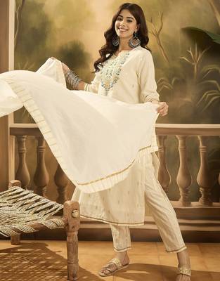Women solid embroidered cotton kurta with trousers & dupatta 4