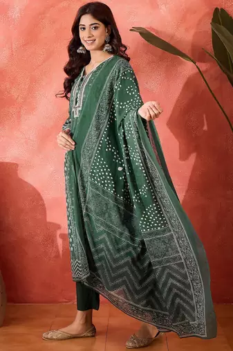 Women floral printed cotton kurta with trousers & dupatta