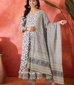 Women ethnic motifs printed cotton kurta with trousers & dupatta
