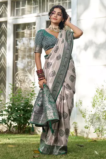 D green silk blend woven saree with blouse