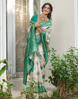 Green silk blend woven saree with blouse 2