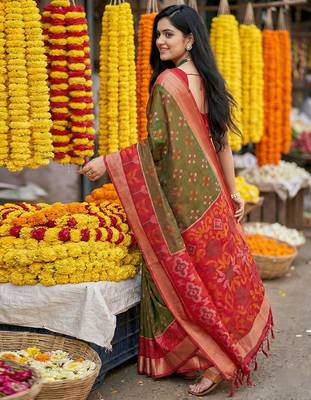 Mehendi pochampally silk woven saree with blouse 2