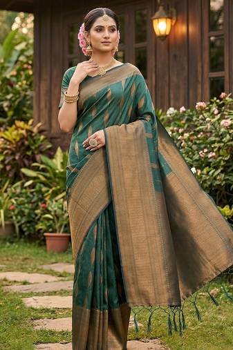 D green silk blend woven saree with blouse