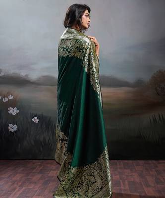 green silk blend woven saree with blouse 4