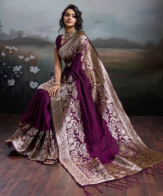 Purple silk blend woven saree with blouse 3