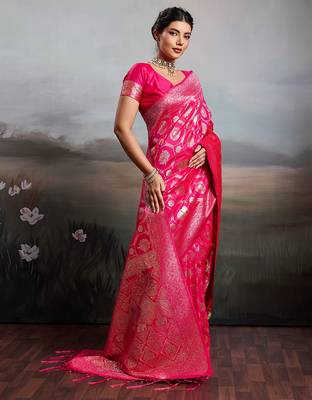 Pink silk blend woven saree with blouse 3