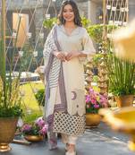 Women's Gorgeous Printed Work Muslin Fabric Straight Kurta Pant and Dupatta Set