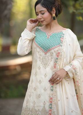 White georgette   party wear embroidery salwar  suit set 3