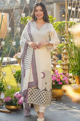 Cream muslin printed kurta pant set
