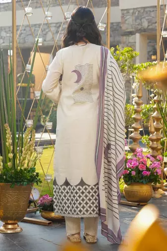 Cream muslin printed kurta pant set