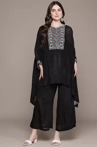 Black embroidered viscose kurta set