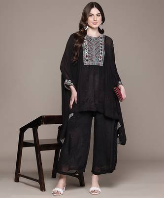 Black embroidered viscose kurta set 4