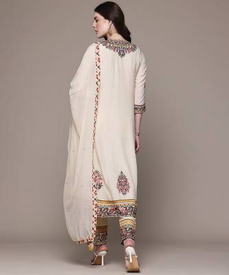 Cream embroidered georgette kurta set 3
