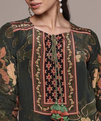 Black printed crepe kurta set 5